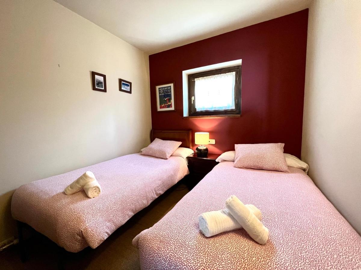 Cal Berg - Apartamento Garos Lägenhet Exteriör bild